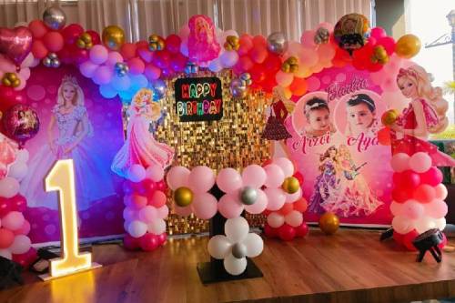 Eye Catching Birthday Party Decoration with Balloon Garland in Ghaziabad