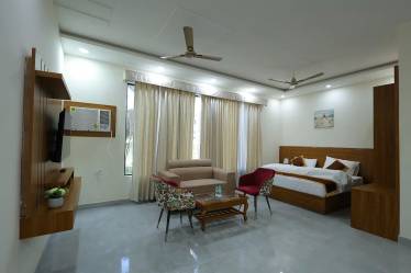 Elegant Guest Room in Ghaziabad