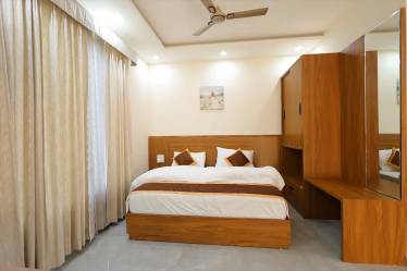 Room with Single Bed in Ghaziabad
