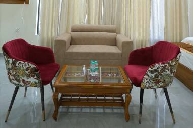 Room with Sofa Set in Ghaziabad